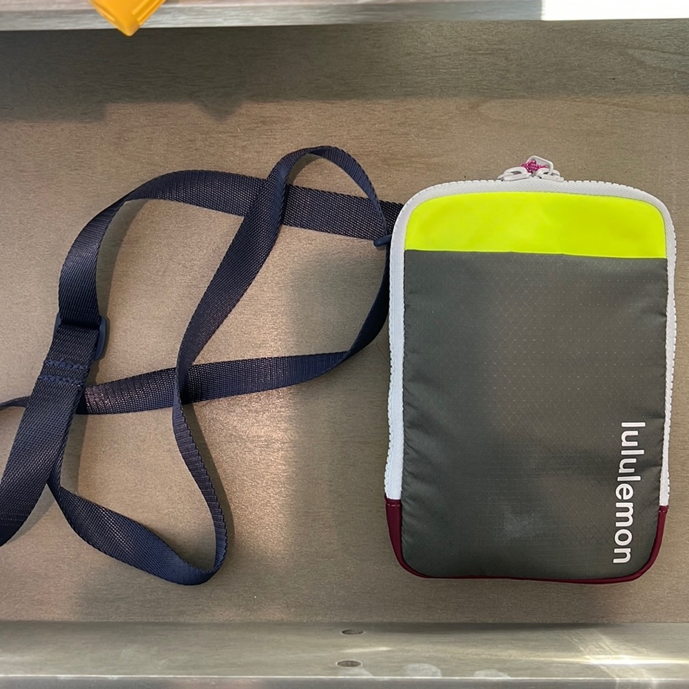 Lululemon crossbody